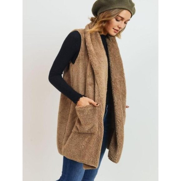 (NWT) Faux Fur Vest - Taupe - Picture 2 of 4